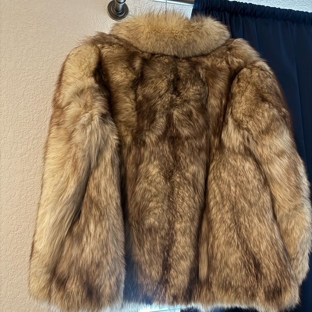 Berghaus Vintage Fur Coat in Cream and Tan - Picture 7 of 7